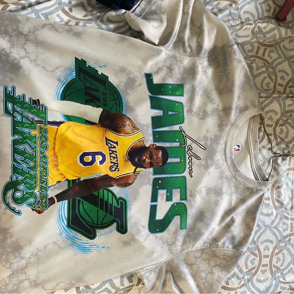 Lebron James shirt